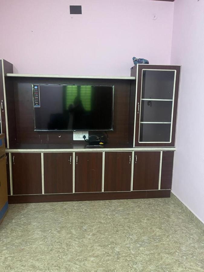 White Home Service Apartment 2Bhk Madurai Extérieur photo