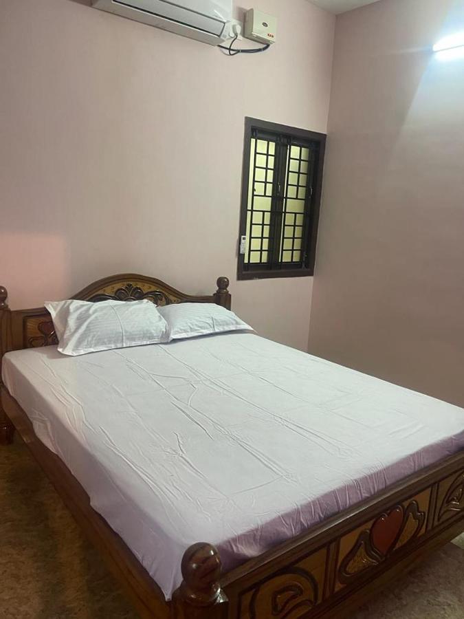 White Home Service Apartment 2Bhk Madurai Extérieur photo
